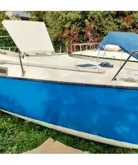 Dufour T7