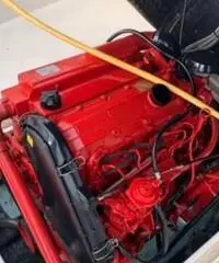 Imbarcazione 7 metri motore entrobordo Imbarcazione 7 metri motore entrobordo