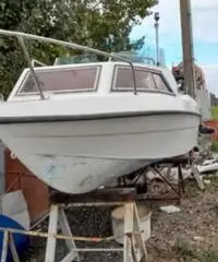 Barca a motore Barca a motore