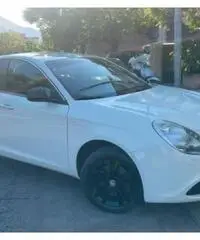 ALFA ROMEO Giulietta 2.0 JTD-M 140CV ALFA ROMEO Giulietta 2.0 JTD-M 140CV