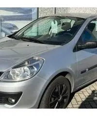 RENAULT - Clio - 1.2 5p. Dynamique RENAULT - Clio - 1.2 5p. Dynamique