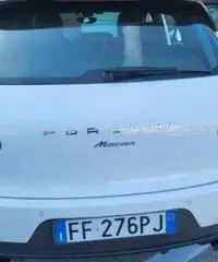 PORSCHE Macan - 2016