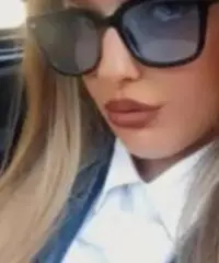 Commessa e segretaria Commessa e segretaria
