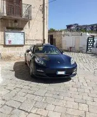Porsche Panamera 4S blu - Campania