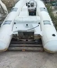 Gommone senza motore