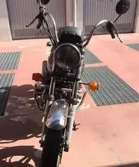 Moto d'epoca Guzzi v35 custom anno 1983