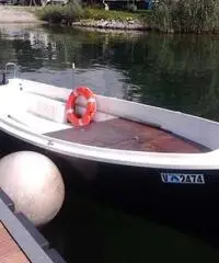 Lancia vetroresina mt.6