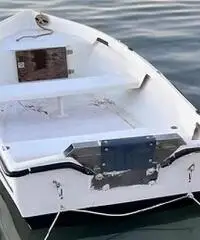 Lancia in vetroresina