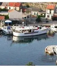 Barca a motore da diporto San Giuseppe VE 4924 D 18 metri