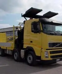 VOLVO FH 440 + GRU FERRARI