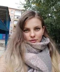 Julia, 32 anni