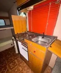 Roulotte 5,20MT,4 posti letto,tenuta bene Roulotte 5,20MT,4 posti letto,tenuta bene