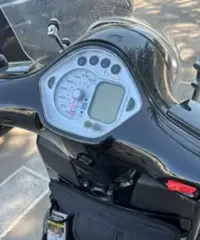 Vespa gts 250 con 8780km
