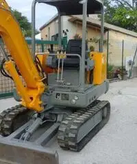 Escavatore pel job 25 quintali anno 2001 ore 2.200