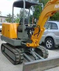 Escavatore pel job 25 quintali anno 2001 ore 2.200