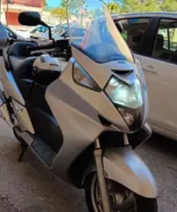 Honda Silver Wing 600