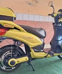 scooter elettrico pari al nuovo batterie nuove e 1 anno di garanzia motore 3669424767