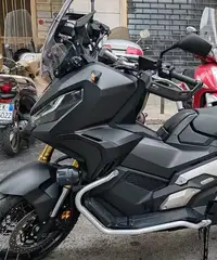 Honda X ADV 750 DA VETRINA Honda X ADV 750 DA VETRINA