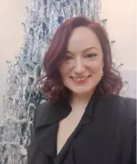 Emiliya, 33 anni