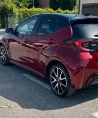 Toyota yaris Hybrido del 2020 full optional