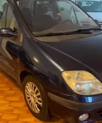 Renault Scenic 1.6 BENZINA Renault Scenic 1.6 BENZINA