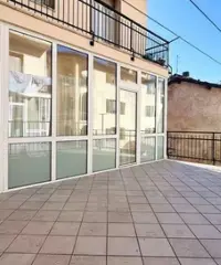 Appartamento trilocale con terrazzo. Appartamento trilocale con terrazzo.