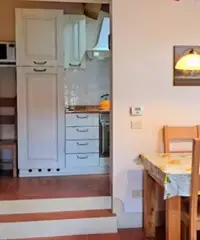 Appartamento con vista panoramica e piscina con...