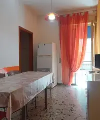 SINGOLA matrimoniale a 10 minuti dall'Università SINGOLA matrimoniale a 10 minuti dall'Università