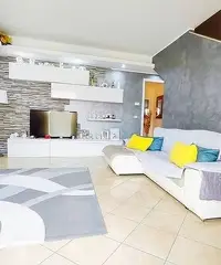 Appartamento 4 vani con Terrazza e Garage Mascaluc Appartamento 4 vani con Terrazza e Garage Mascaluc