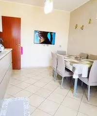 Appartamento 4 vani con Terrazza e Garage Mascaluc Appartamento 4 vani con Terrazza e Garage Mascaluc