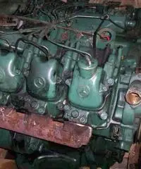 >Motore Mercedes 8V OM422 per uso ricambi