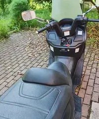 Suzuki Burgman 400