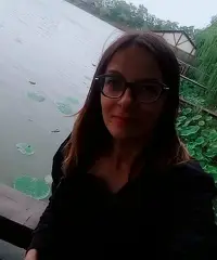 bella signora amorevole in cerca di un'anima gemella