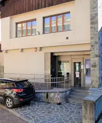 Locali adibiti ad istituto di credito Locali adibiti ad istituto di credito