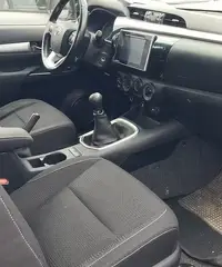 Toyota Hilux 2.4 D-4D 4WD Extra Cab - 2018 IVA DED Toyota Hilux 2.4 D-4D 4WD Extra Cab - 2018 IVA DED