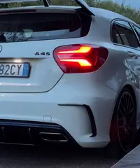 Classe A45 381cv Classe A45 381cv