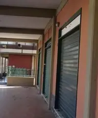 Camporotondo etneo Bottega ristrutturata