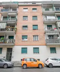 TORINO - AMPIO TRILOCALE CON TERRAZZO TORINO - AMPIO TRILOCALE CON TERRAZZO