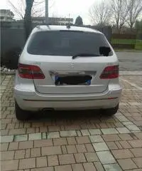 Mercedes B