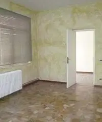 Ufficio a Poggibonsi in provincia di Siena Ufficio a Poggibonsi in provincia di Siena