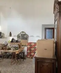 Villa stile Liberty del 1900 indipendente con giardino Alseno  (PC)