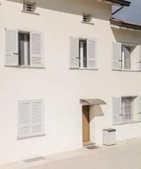 Villa Bifamiliare con giardino 5000 mq a Fidenza Villa Bifamiliare con giardino 5000 mq a Fidenza