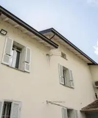 Villa Bifamiliare con giardino 5000 mq a Fidenza Villa Bifamiliare con giardino 5000 mq a Fidenza