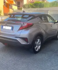 Toyota c-hr (2016-2023) Toyota c-hr (2016-2023)