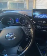 Toyota c-hr (2016-2023) Toyota c-hr (2016-2023)