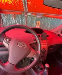 Toyota Yaris 1.0 5 porte