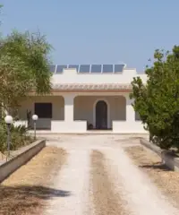 Villa bifamiliare esclusiva a Mesagne Villa bifamiliare esclusiva a Mesagne