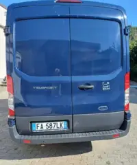 Furgone Ford transit blu notte