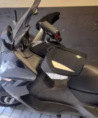 Aprilia 300