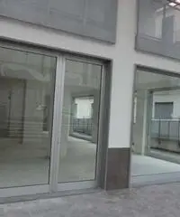 Locali commerciali in pieno centro